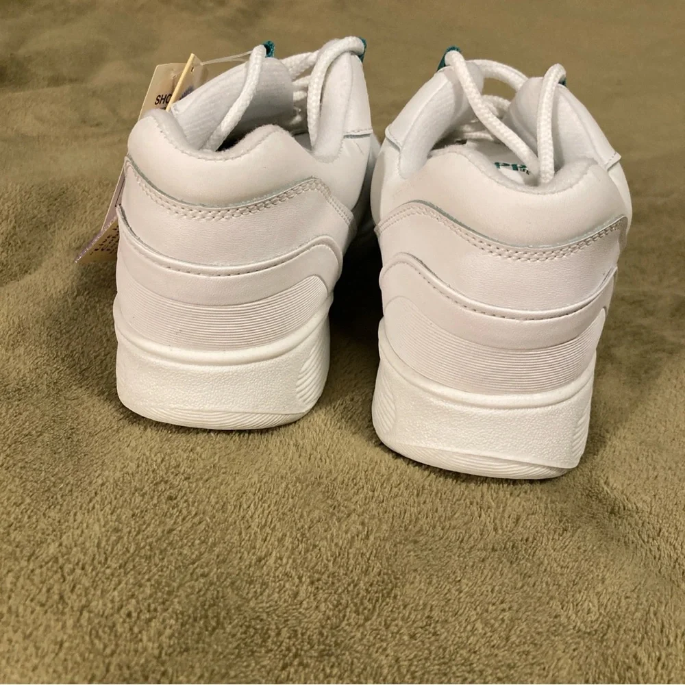 NIB Cobbie Cuddlers Vintage 80s Leather Walking Shoe Sneaker White Size 8